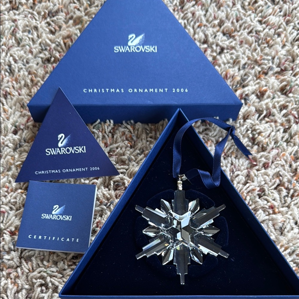 Swarovski Christmas Snowflake Ornament 2006 with COA